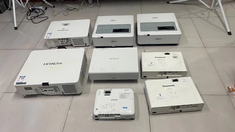高清投影仪EPSON 6500流明高清投影仪