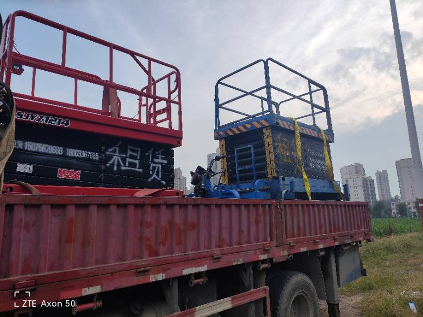 自卸吊升降平台租赁部。